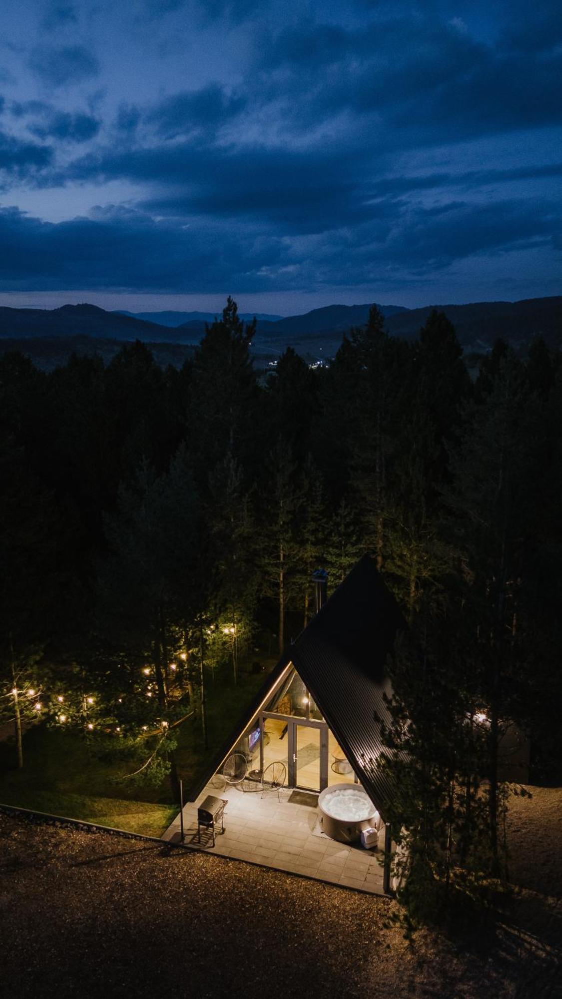 Pinery A-frame House Chalet *